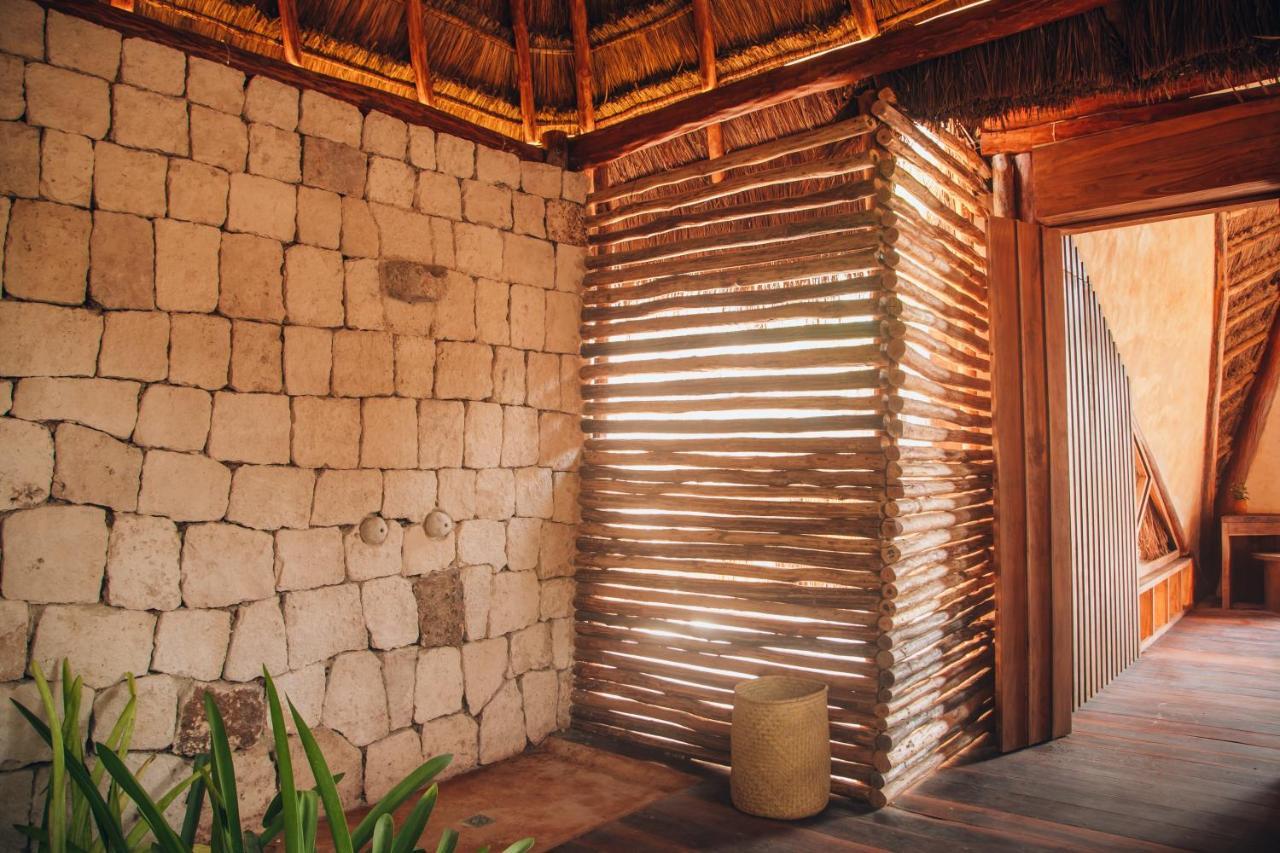 Ikal Tulum Hotel Exteriör bild A bathroom at the spa