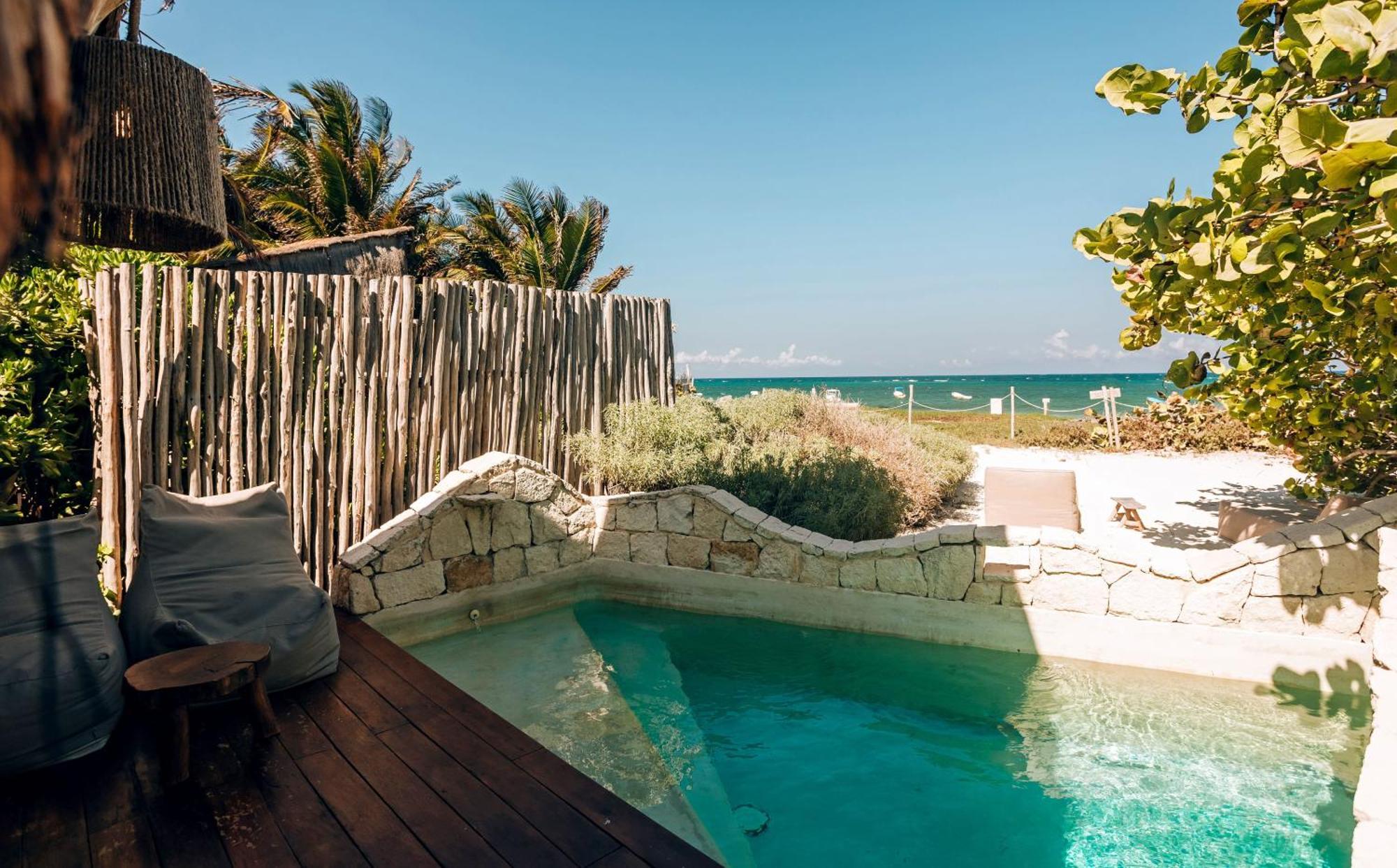 Ikal Tulum Hotel Exteriör bild Beachfront pool at Habitas Hotel, Tulum, Mexico